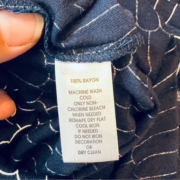 LOFT Outlet | Navy Scallop Stripe Sleeveless Blouse XS - Picture 10 of 12